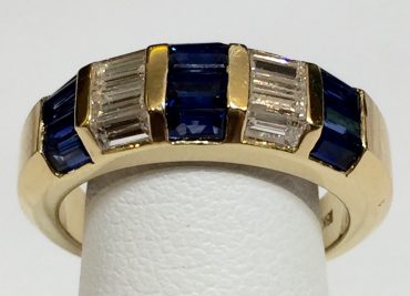 Diamond, Sapphire and Gold Ring R1068