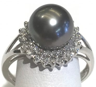 Diamond, Tahitian Pearl and Gold Ring R1103