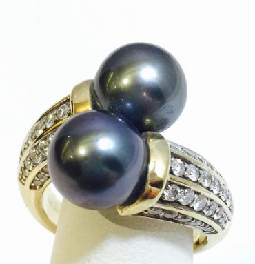 Diamond, Tahitian Pearl and Gold Ring R1097