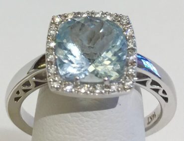 Diamond, Gold and Aquamarine Ring R1125