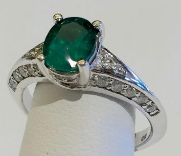 Diamond, Emerald and Gold Ring R1115