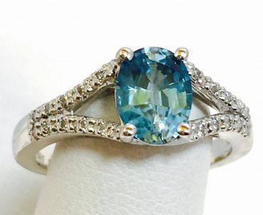 Diamond, Blue Zircon and Gold Ring R1128
