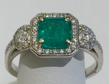 Diamond, Emerald and Gold Ring R1117