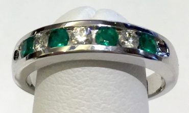 Diamond, Emerald and Gold Ring R1119
